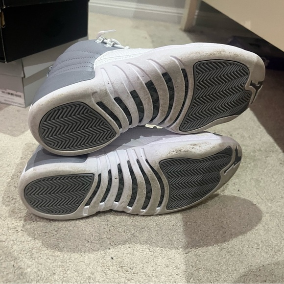 Cool grey Jordan 12s like new w box - Picture 6 of 6
